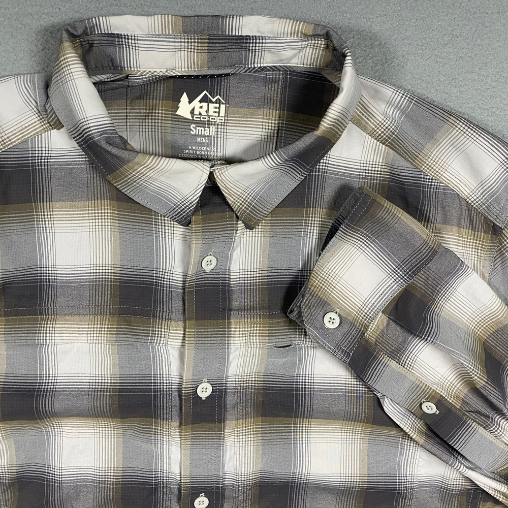 REI Co-op Sahara Shirt Mens Small Grey Plaid Long Sleeve Outdoor Vented